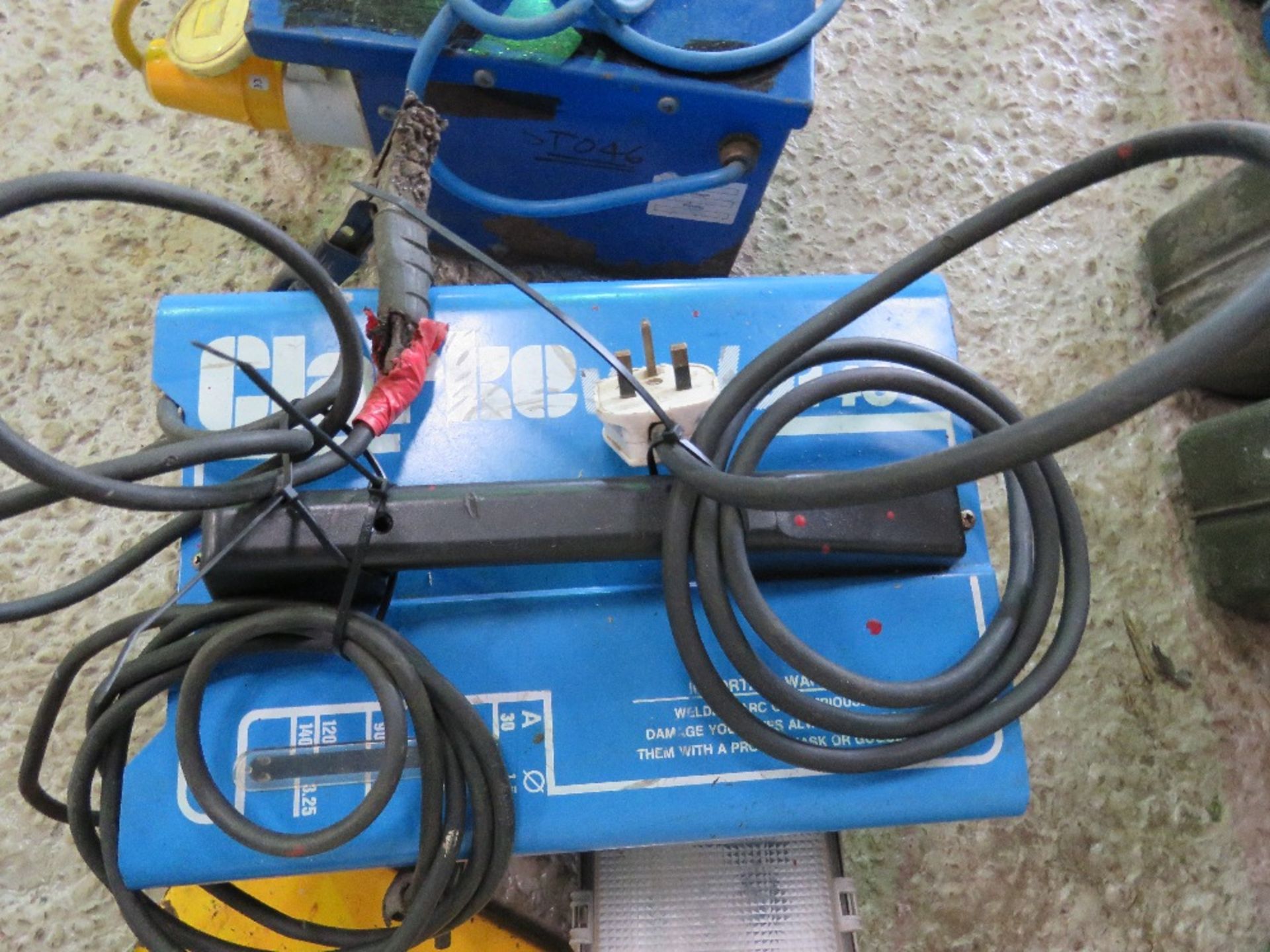 CLARKE 240VOLT ARC WELDER WITH VISOR ETC. THIS LOT IS SOLD UNDER THE AUCTIONEERS MARGIN SCHEME, T - Image 2 of 2