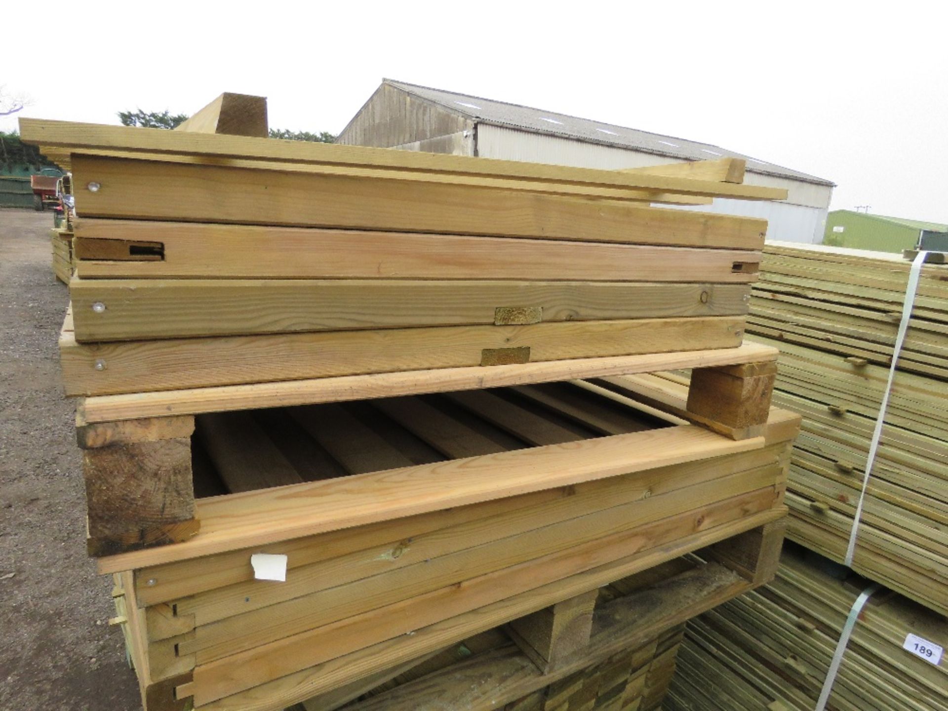 9 X ASSORTED NARROW FENCE PANELS. - Image 2 of 4