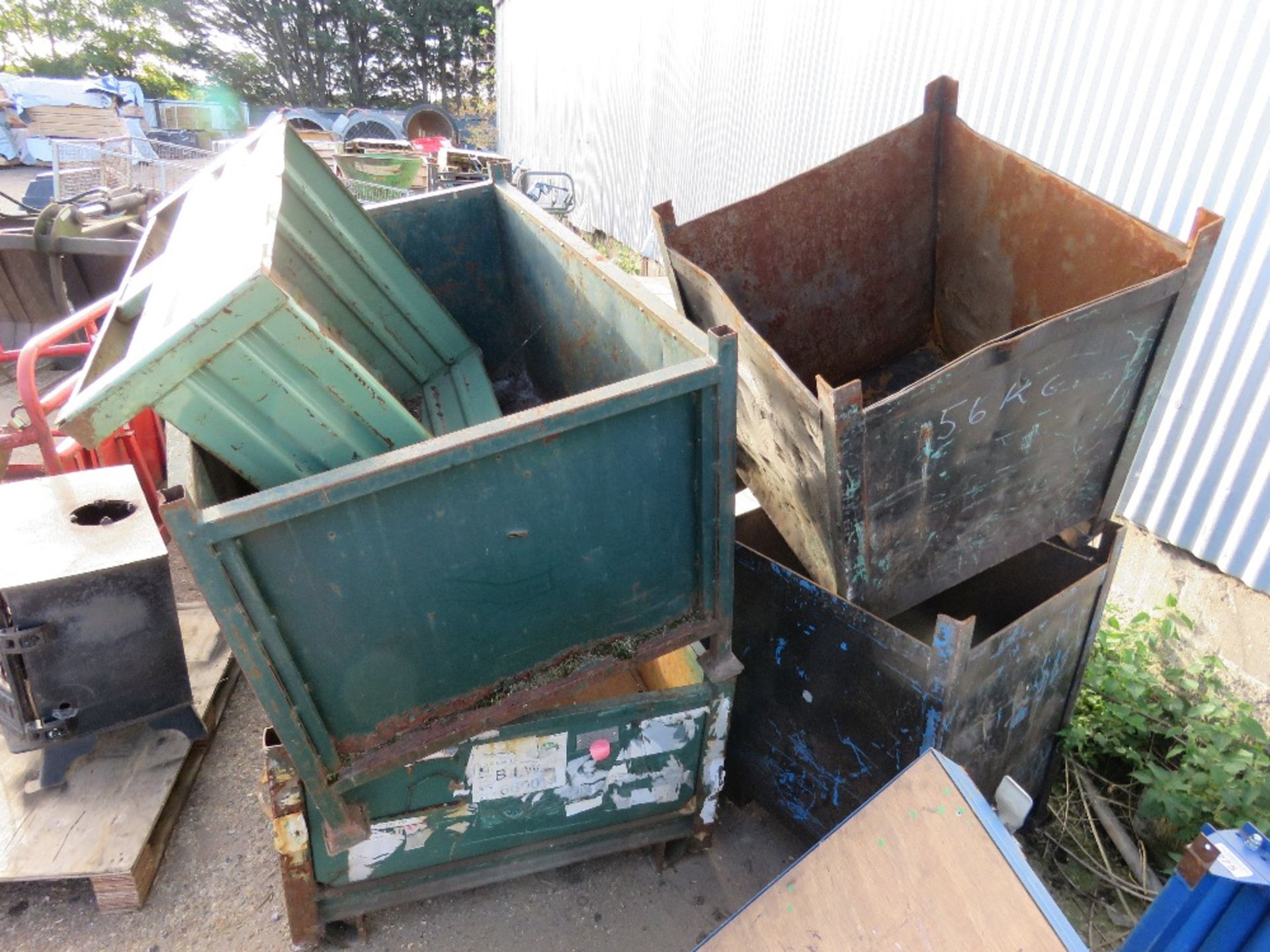 5 X ASSORTED STILLAGES. THIS LOT IS SOLD UNDER THE AUCTIONEERS MARGIN SCHEME, THEREFORE NO - Image 3 of 3