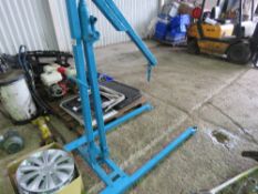 HYDRAULIC ENGINE CRANE, REPAINTED. THIS LOT IS SOLD UNDER THE AUCTIONEERS MARGIN SCHEME, THEREFOR