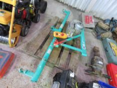 110VOLT SCAFFOLD HOIST UNIT. THIS LOT IS SOLD UNDER THE AUCTIONEERS MARGIN SCHEME, THEREFORE NO V