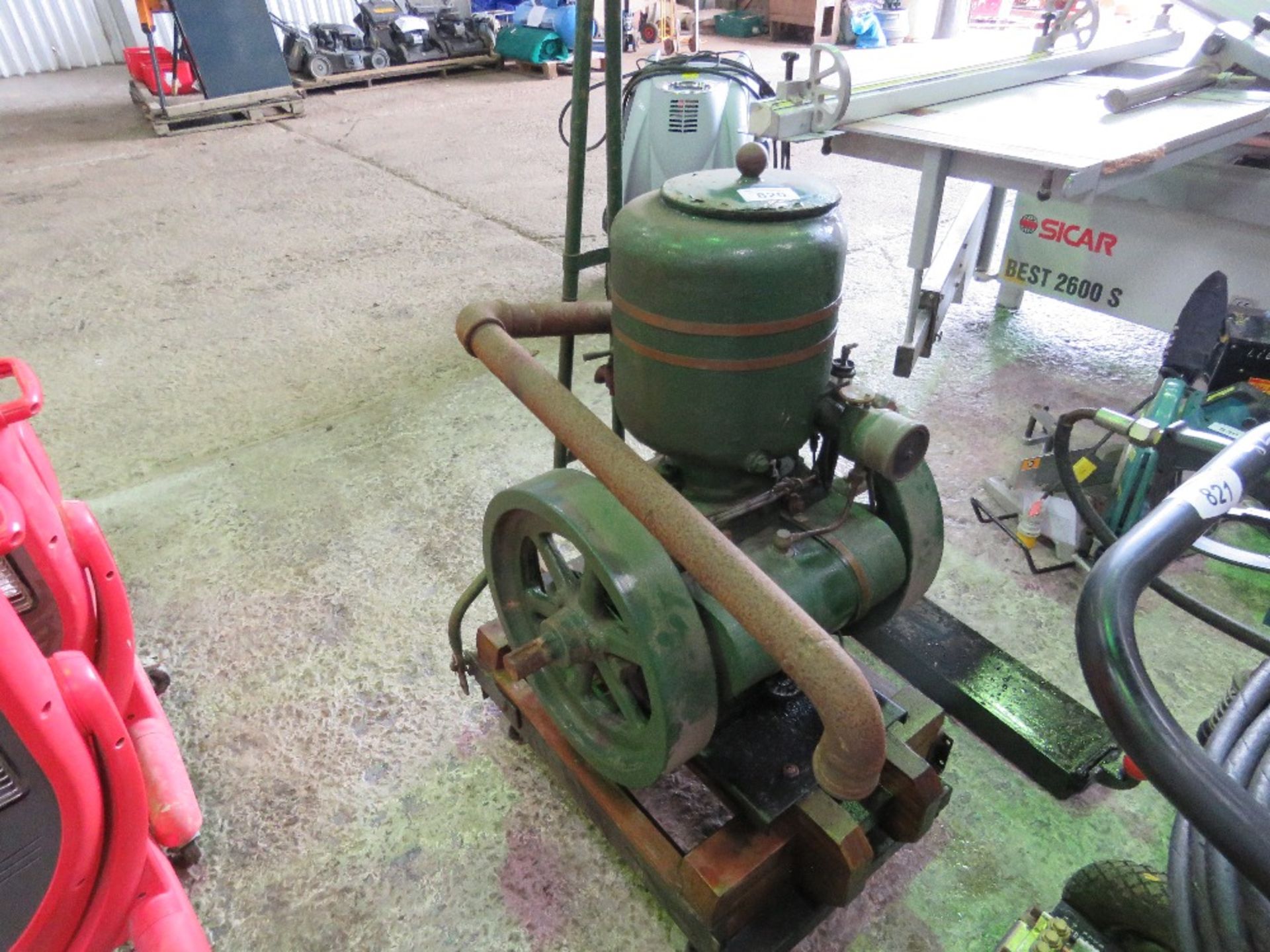 RA LISTER VINTAGE STATIONARY ENGINE ON WHEELED CHASSIS. - Image 4 of 4