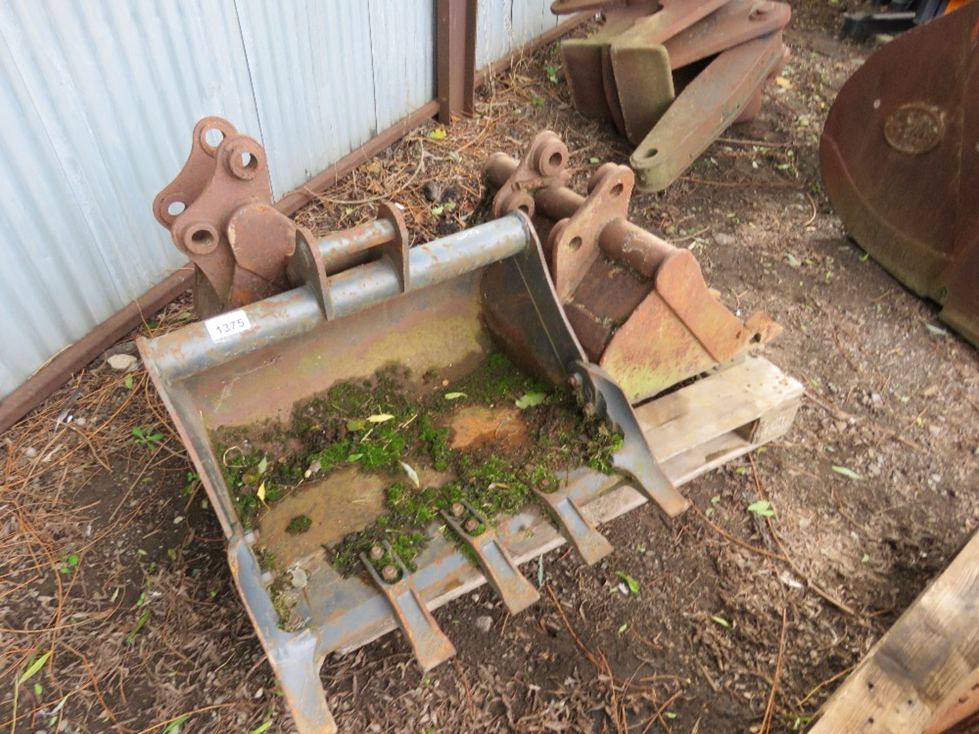 3 X EXCAVATOR BUCKETS: 40MM PINS, 12", 2FT AND 3FT WIDTH APPROX.