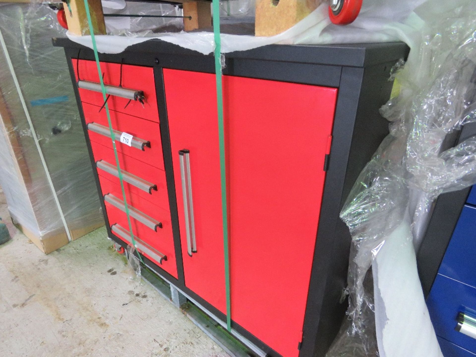 RED COLOURED WORKSHOP TOOL CABINET WITH WHEELS 1.12M WIDE X 0.65M DEPTH APPROX. - Image 3 of 3