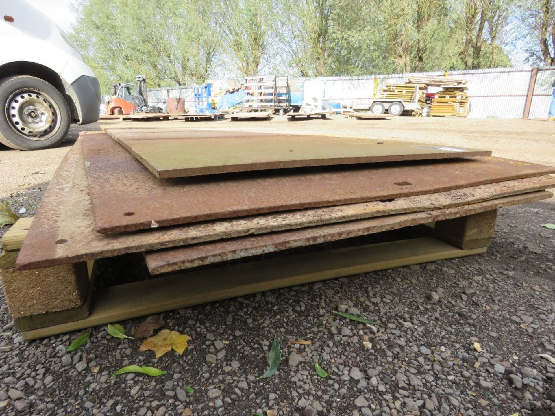 4 X HEAVY STEEL ROAD PLATES: 3 ARE 2.1M X 1M APPROX, 1 IS 1.95M X 0.8M APPROX. ALL @ 12MM-15MM THICK - Image 2 of 2