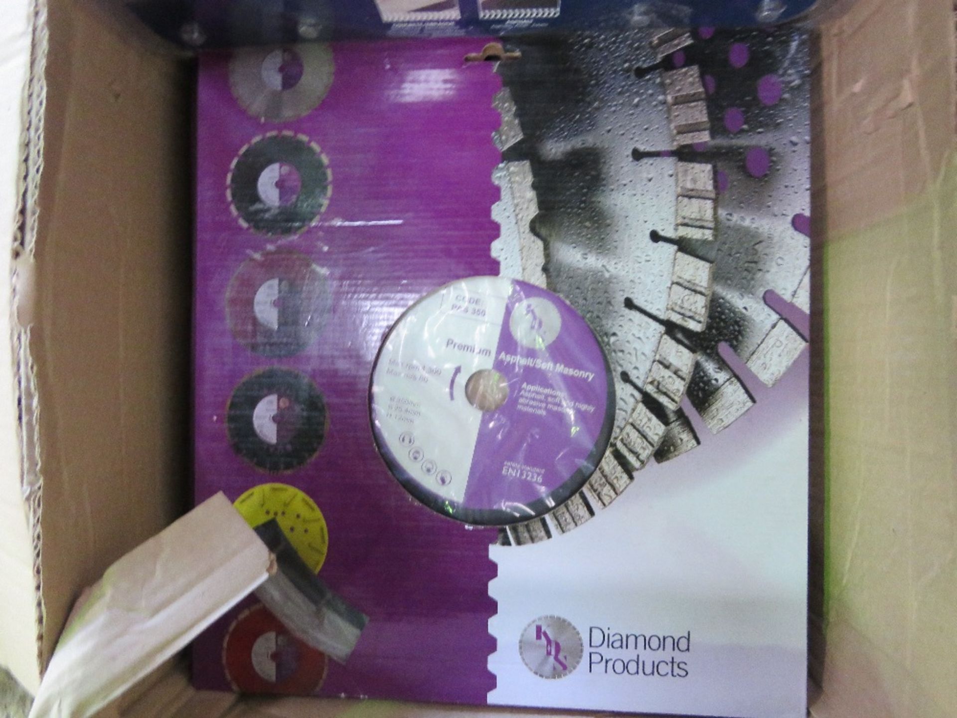 BOX CONTAINING 8NO DIAMOND CUTTING BLADES, 350MM DIAMETER. THIS LOT IS SOLD UNDER THE AUCTIONEERS - Image 3 of 3