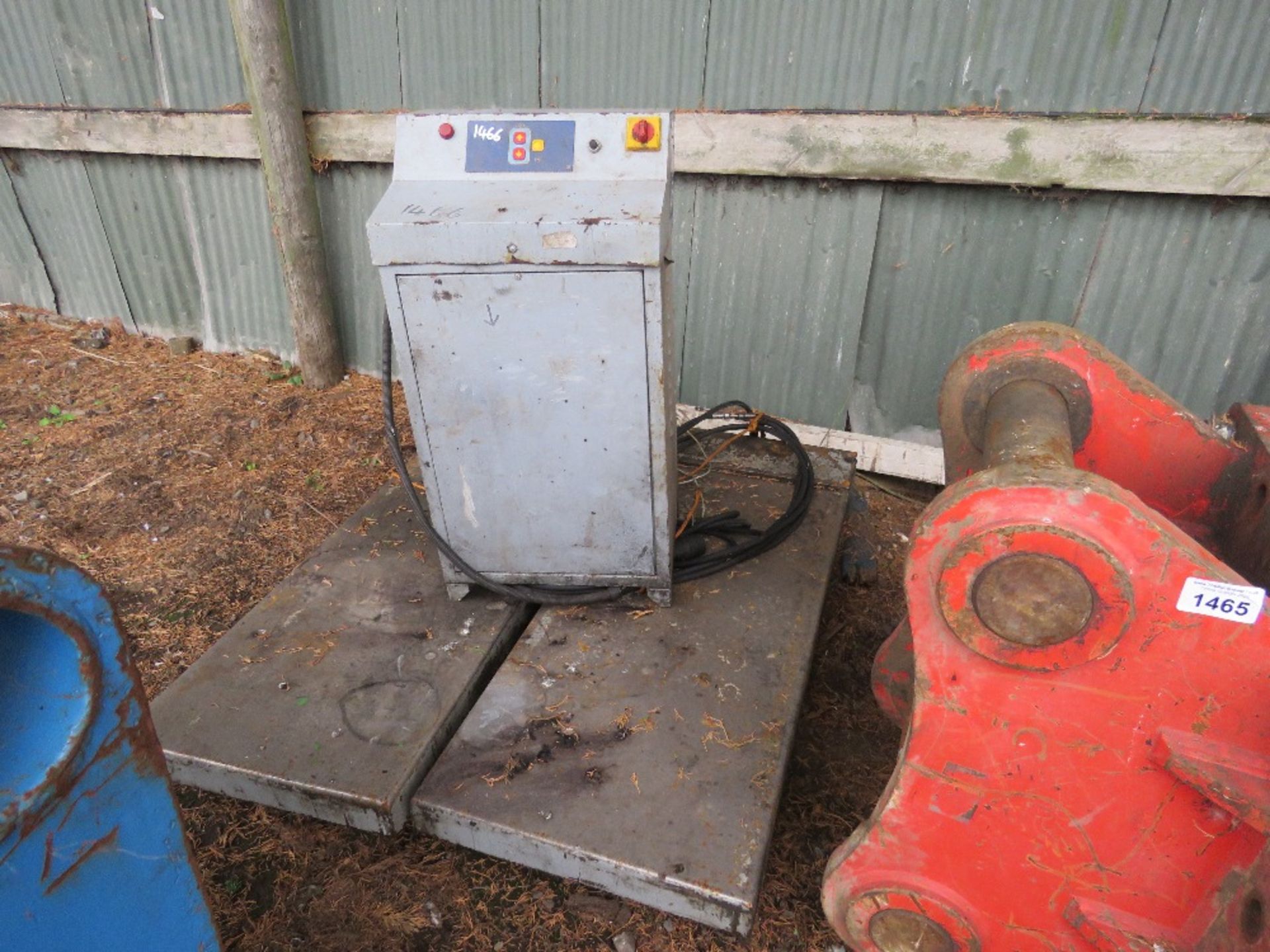 ZIPPO UNDERFLOOR VEHICLE LIFT, 3 PHASE POWERED, WORKING WHEN RECENTLY REMOVED, 3000KG RATED. - Image 2 of 3