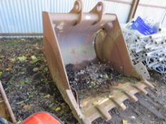 EXCAVATOR BUCKET, 4FT WIDTH ON 80MM PINS APPROX.