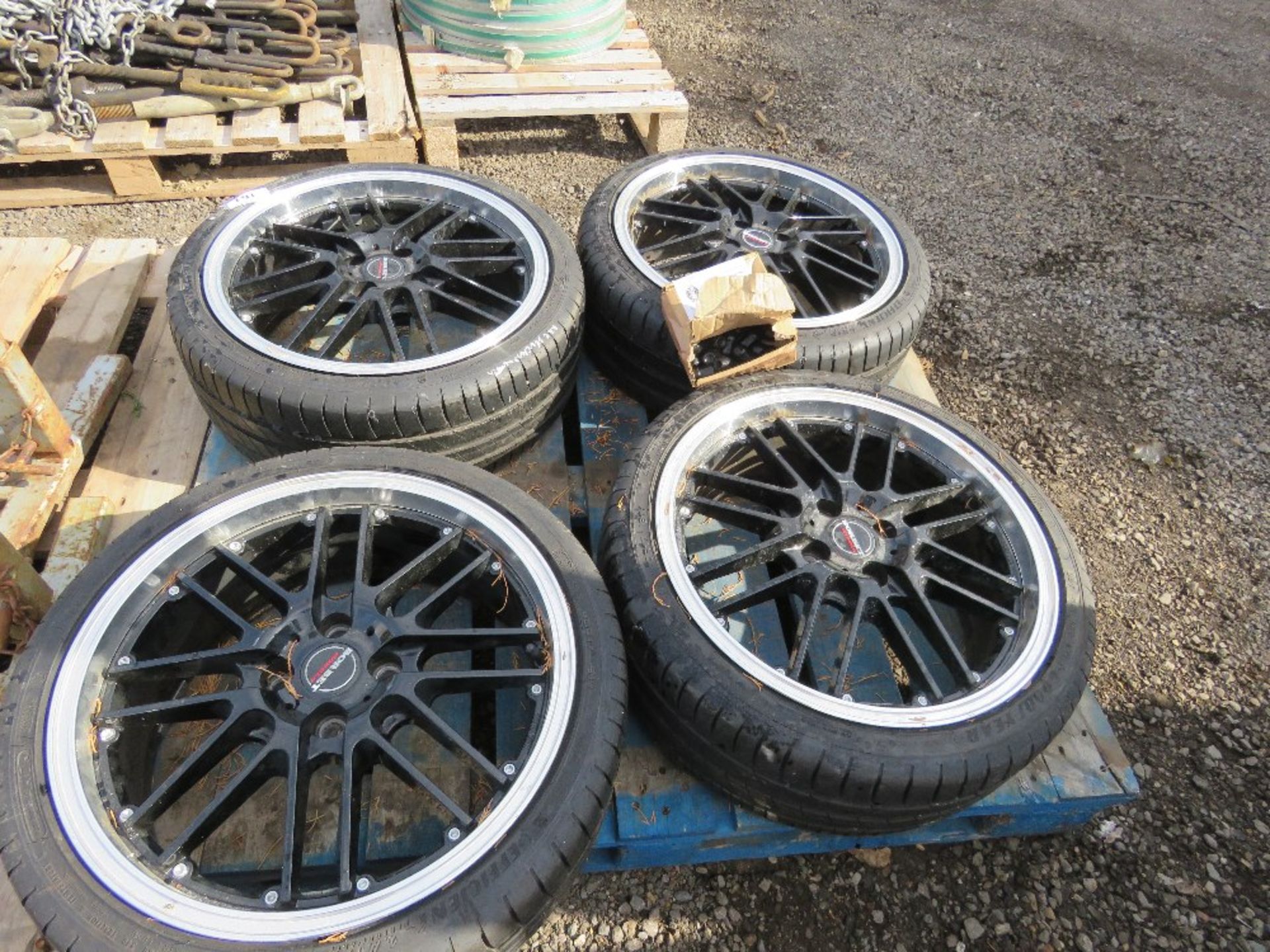 SET OF 4 195-40R17 ALLOY WHEELS AND TYRES WITH NUTS, SUITABLE FOR FIESTA?? THIS LOT IS SOLD UNDE - Image 4 of 4