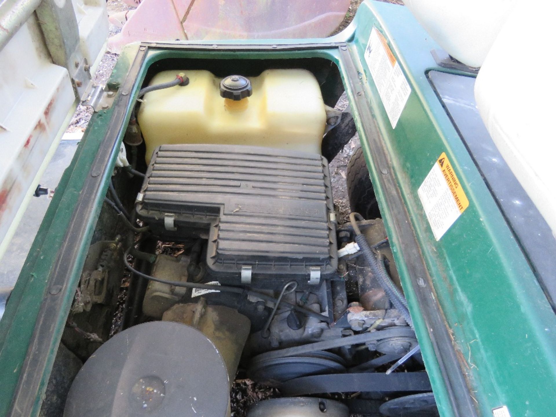 PETROL ENGINED GOLF BUGGY. TURNS OVER BUT NOT STARTING. - Image 6 of 7