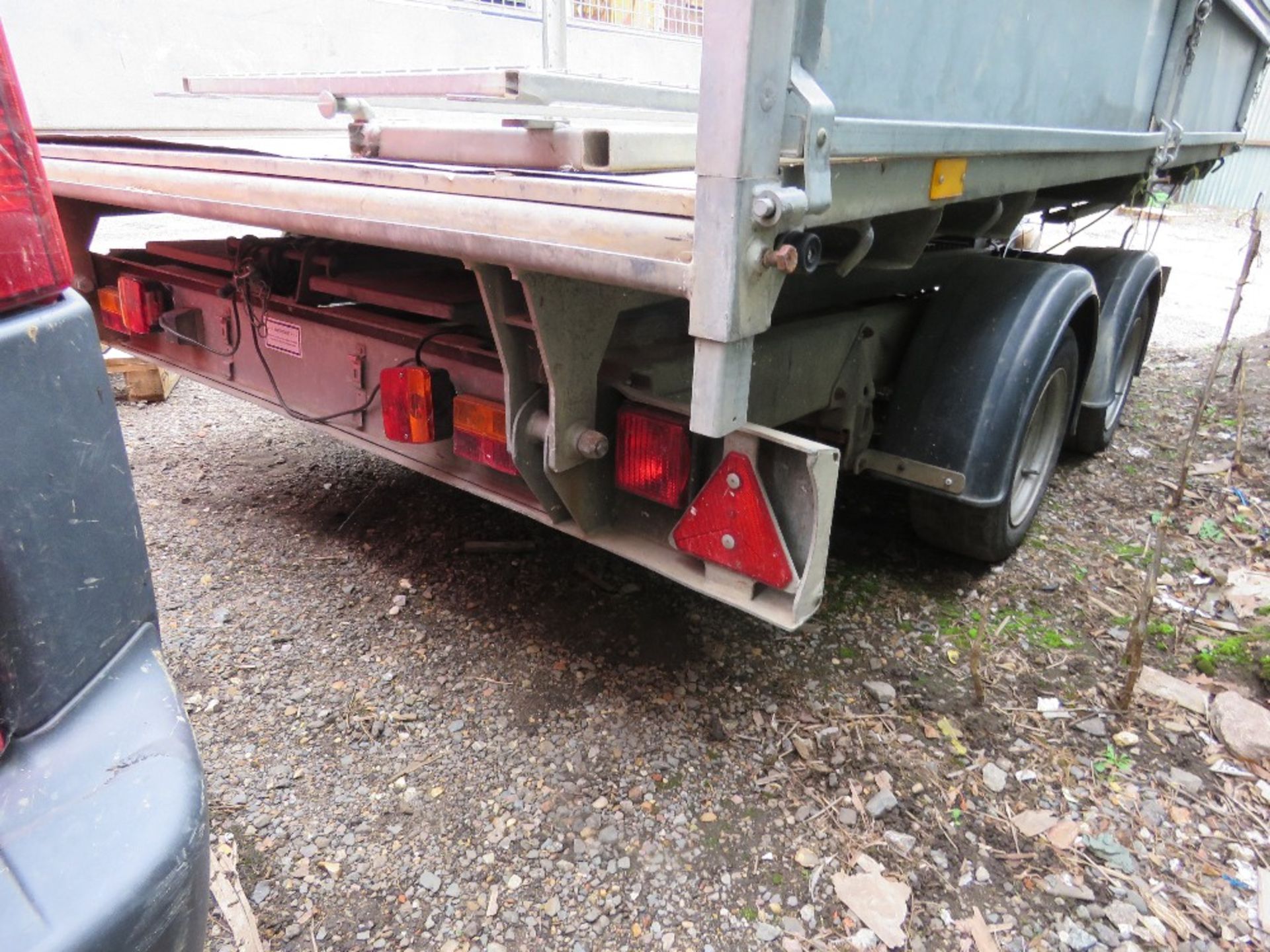 IFOR WILLIAMS TT126G TIPPING TRAILER WITH MESH CAGE SIDES ALL AROUND AND FULL LENGTH SKIDS. SN:SCK60 - Image 5 of 7