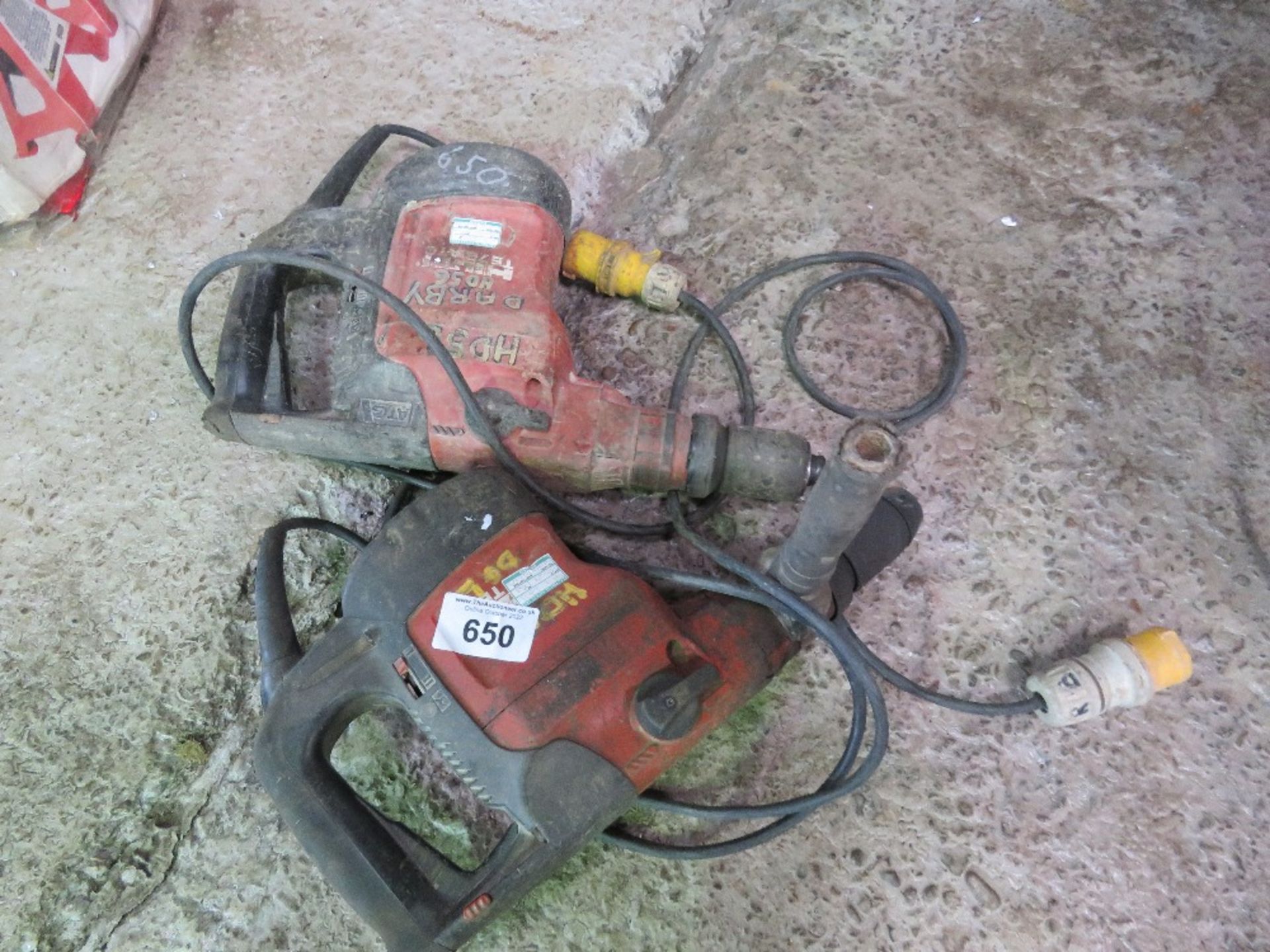 2 X HILTI TE76 BREAKER DRILLS. DIRECT FROM A LOCAL GROUNDWORKS COMPANY AS PART OF THEIR RESTRUCTU