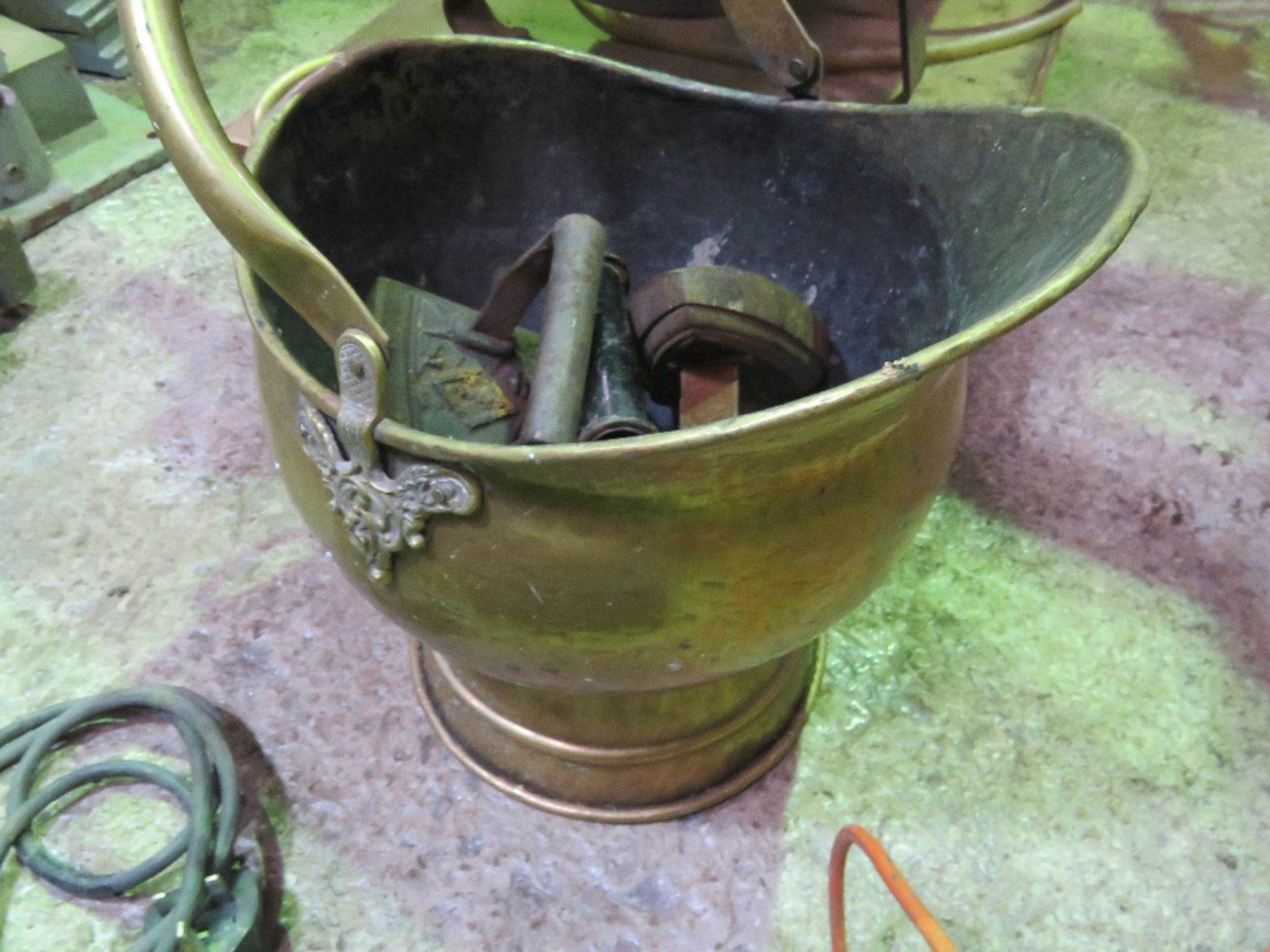 COAL SCUTTLE PLUS 3 X FLAT IRONS. THIS LOT IS SOLD UNDER THE AUCTIONEERS MARGIN SCHEME, THEREFORE - Image 2 of 2