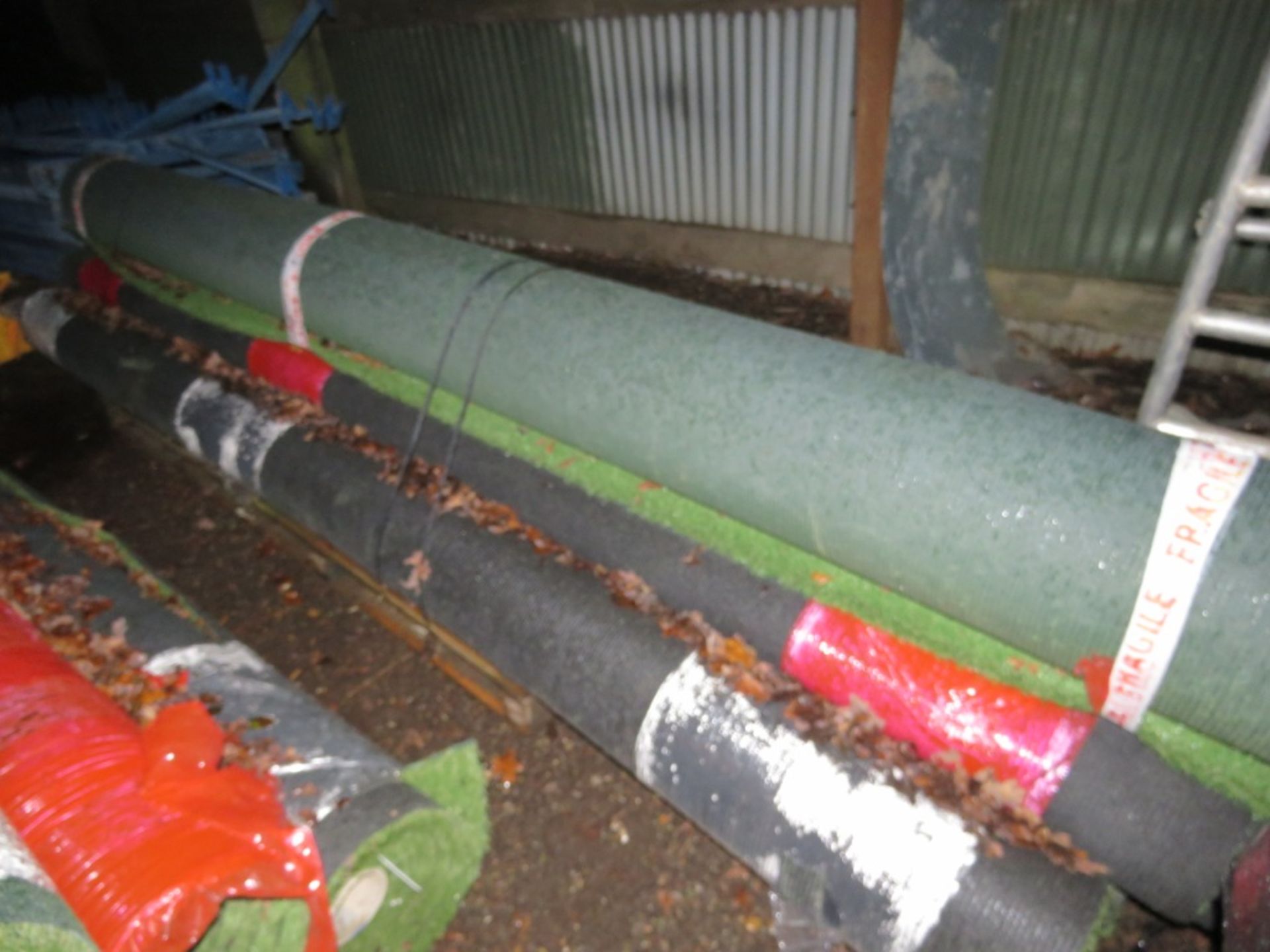 PALLET OF ASTRO TURF FAKE GRASS, 4M LENGTH ROLLS APPROX. THIS LOT IS SOLD UNDER THE AUCTIONEERS M - Image 2 of 3