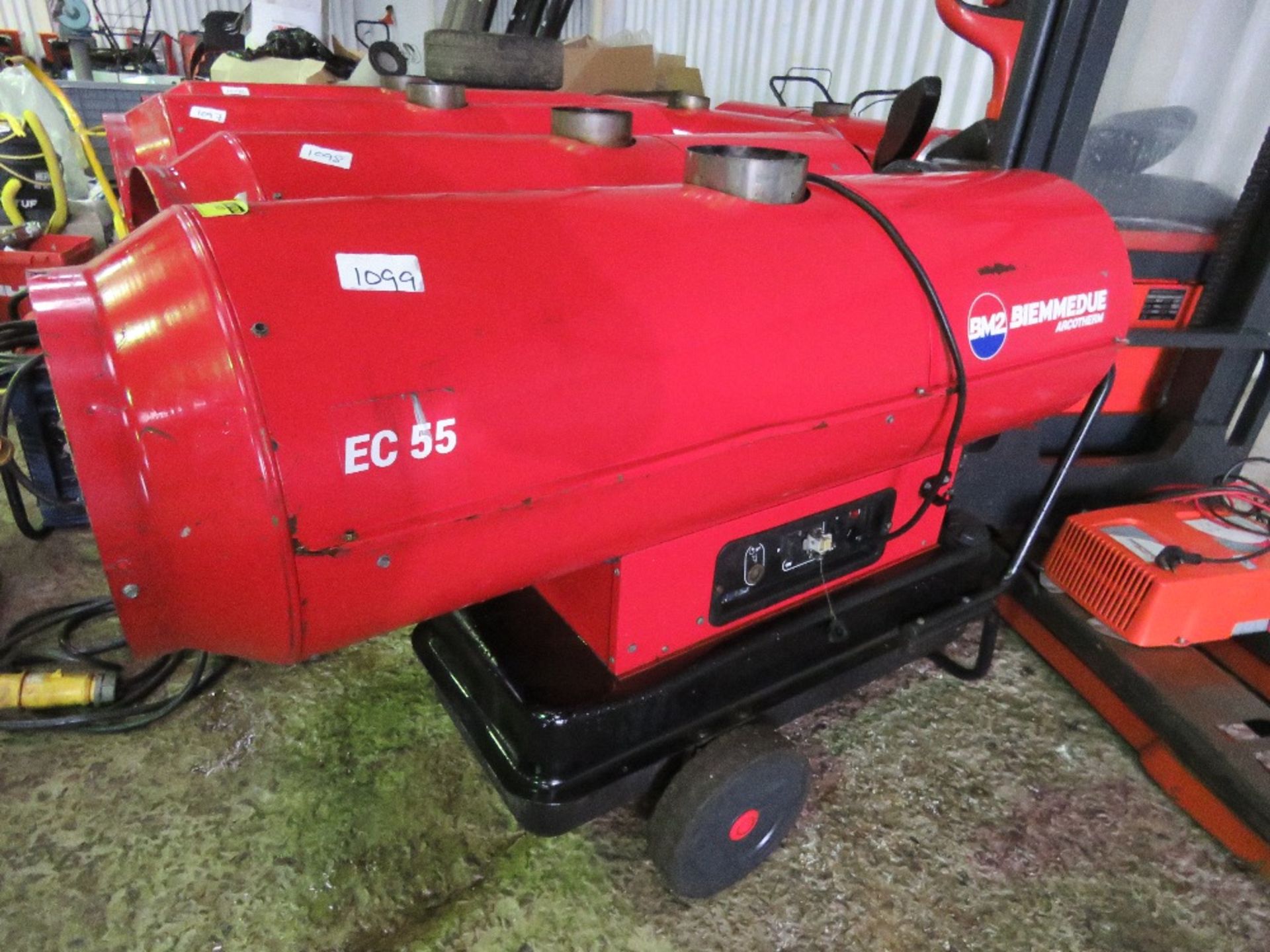 ARCOTHERM EC55 DIESEL POWERED SPACE HEATER, DUAL VOLTAGE POWERED.