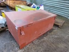 LARGE TOOL SAFE 6FT X 3FT APPROX FULL OF LINBIN BOXES. THIS LOT IS SOLD UNDER THE AUCTIONEERS MAR
