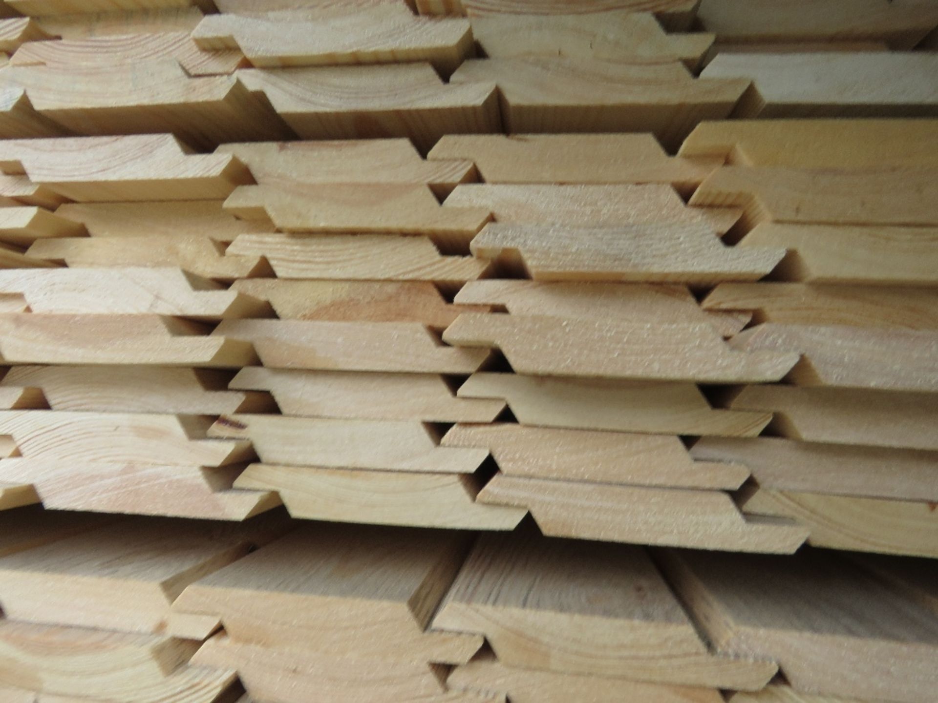 EXTRA LARGE PACK OF UNTREATED SHIPLAP TIMBER CLADDING BOARDS. 1.73M LENGTH X 95MM WIDTH APPROX. - Image 3 of 3