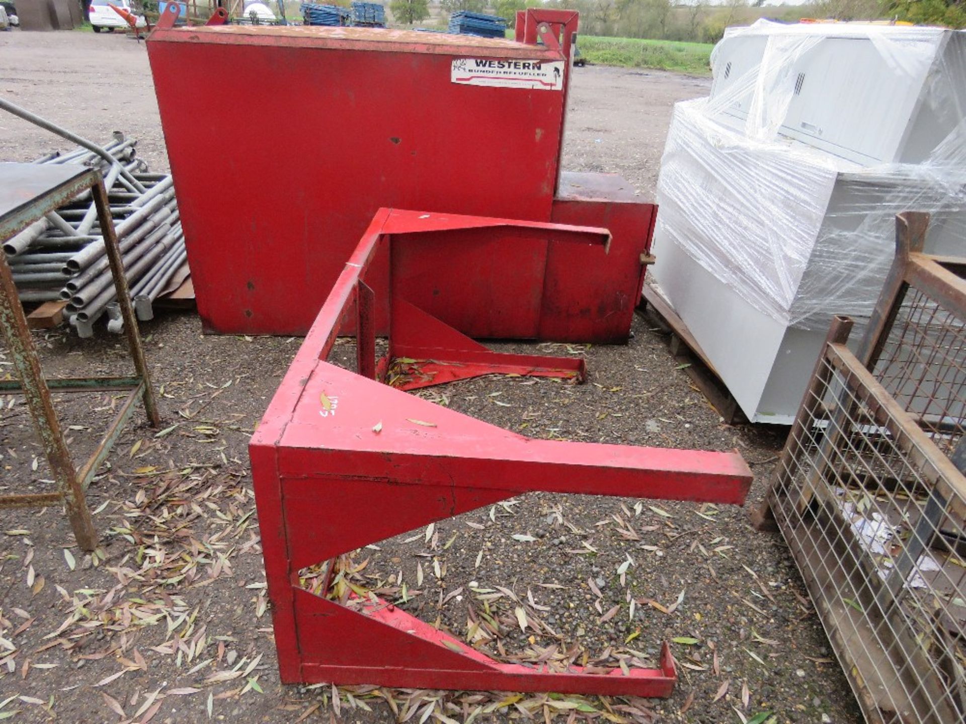 WESTERN FUEL STORE WITH A STAND, OWNER RETIRING. THIS LOT IS SOLD UNDER THE AUCTIONEERS MARGIN SC - Image 5 of 5