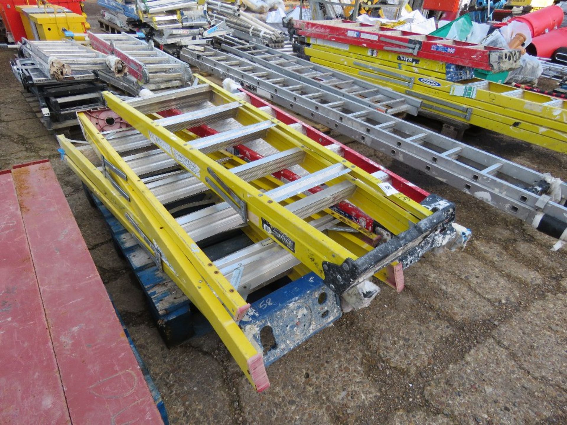 5 STEP LADDERS. SOURCED FROM COMPANY LIQUIDATION. - Image 2 of 2