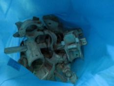 2 X BAGS OF ASSORTED SCAFFOLD CLIPS. THIS LOT IS SOLD UNDER THE AUCTIONEERS MARGIN SCHEME, THEREF