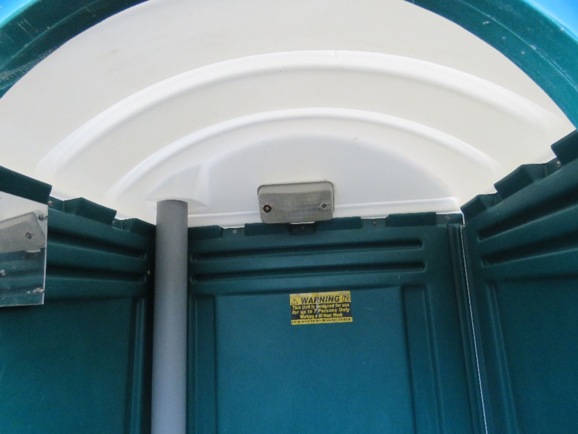 PORTABLE BUILDER'S / EVENT TOILET - Image 3 of 3