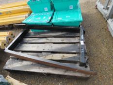 PAIR OF FORKLIFT TINES, SUITABLE FOR 20" CARRIAGE.