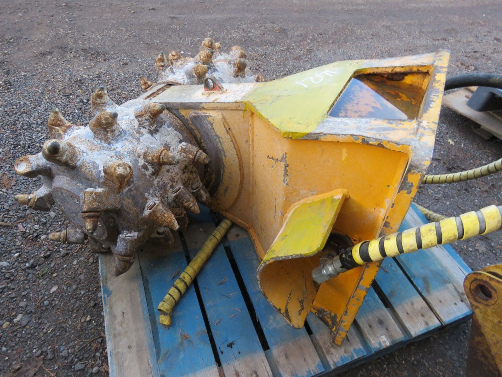 ROCK PLANER HEAD ATTACHMENT, EXCAVATOR MOUNTED , 85CM WIDTH APPROX. - Image 4 of 4