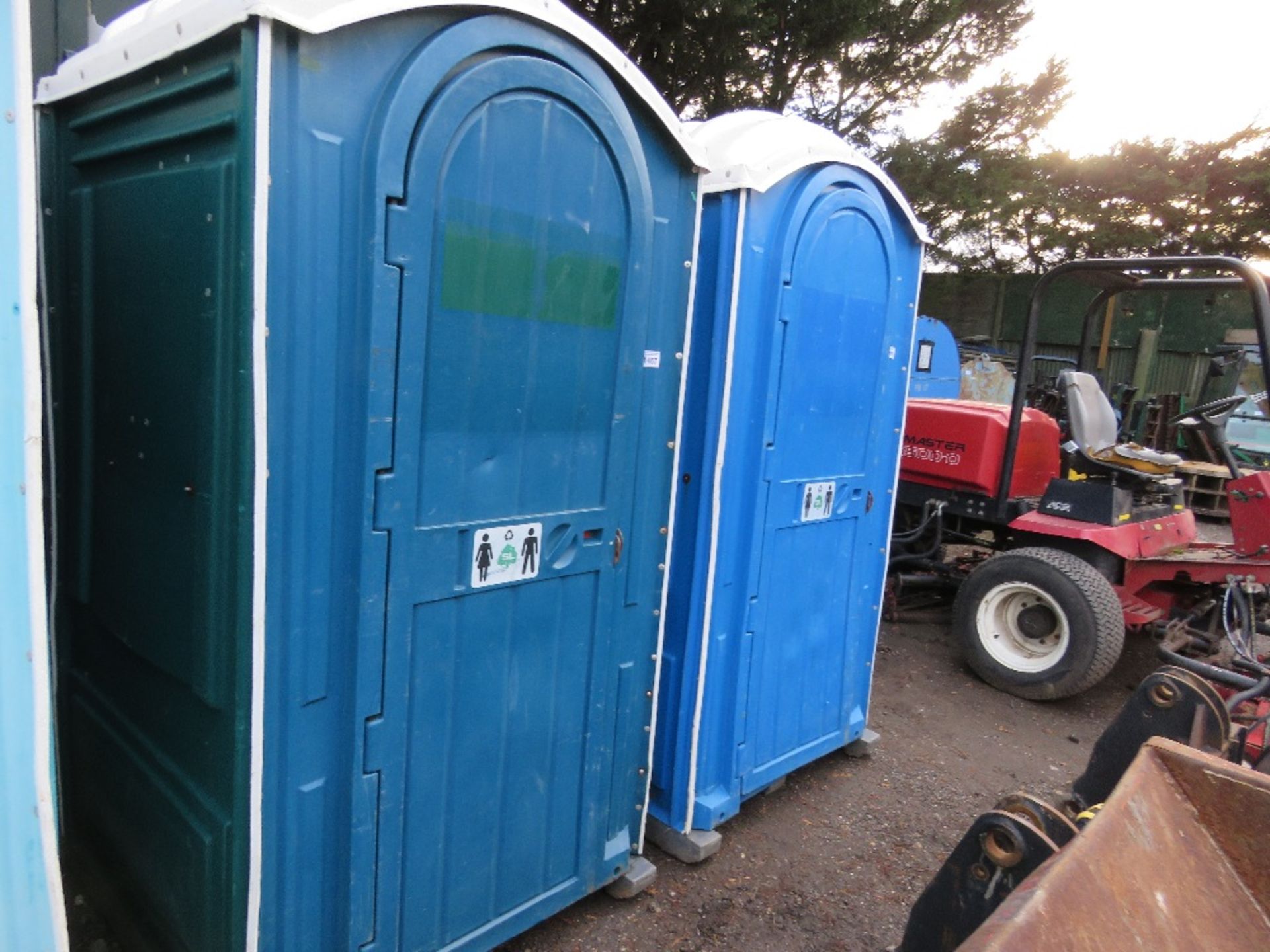 PORTABLE BUILDER'S / EVENT TOILET