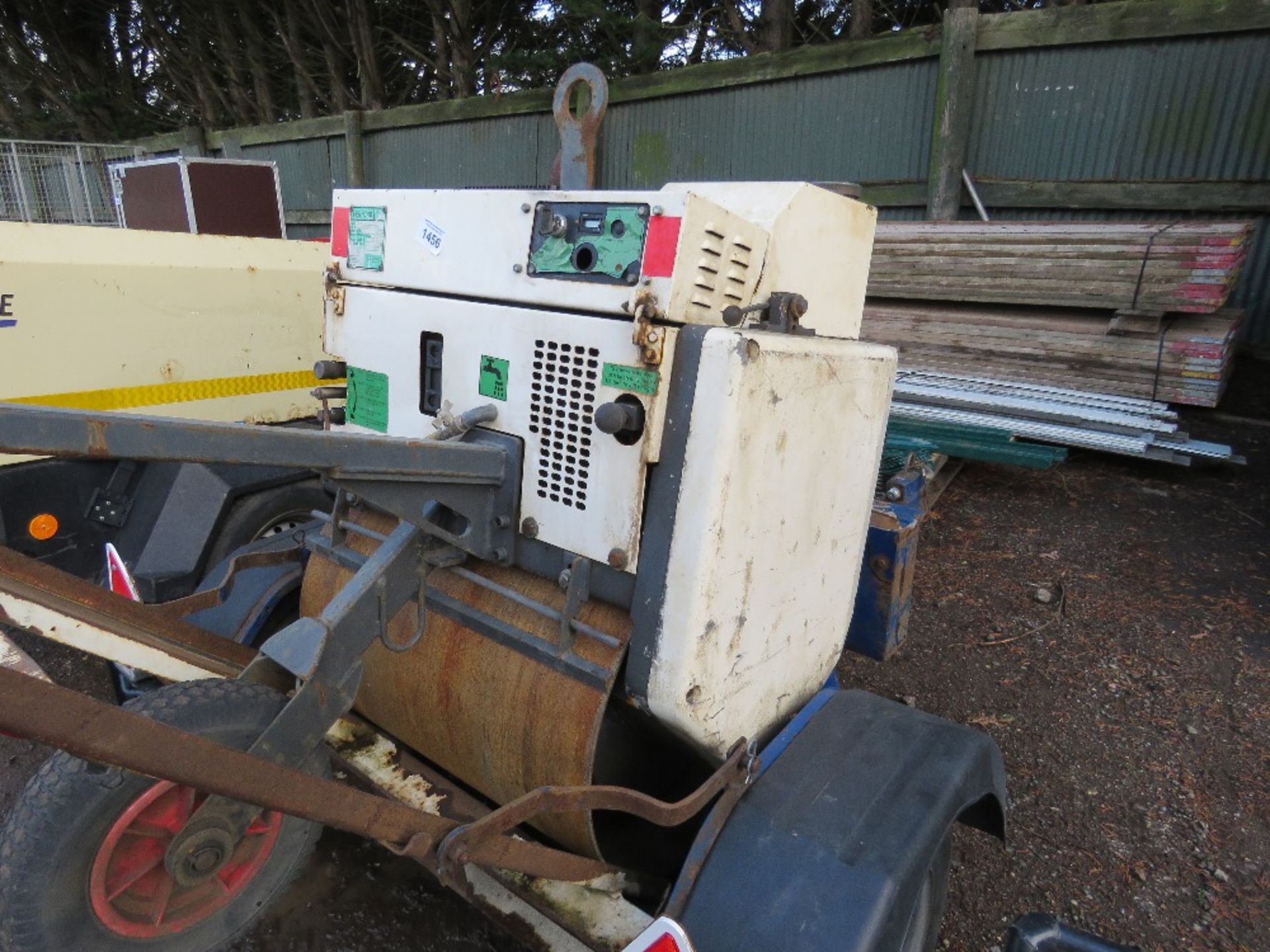 TEREX MBR71 ROLLER ON A TRAILER, YEAR 2012. SN: SLBP0020EC1KY0012. DIRECT FROM LOCAL COMPANY. WHEN T - Image 6 of 8