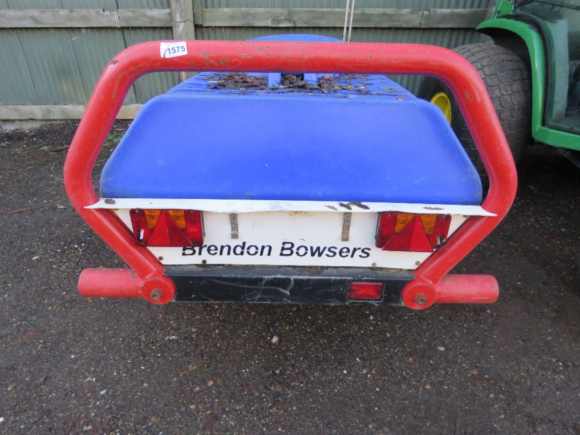 BRENDON WASHER BOWSER TRAILER WITH NIXON ELECTRIC START WASHER FITTED (NO BATTERY). WHEN TESTED WITH - Image 5 of 8