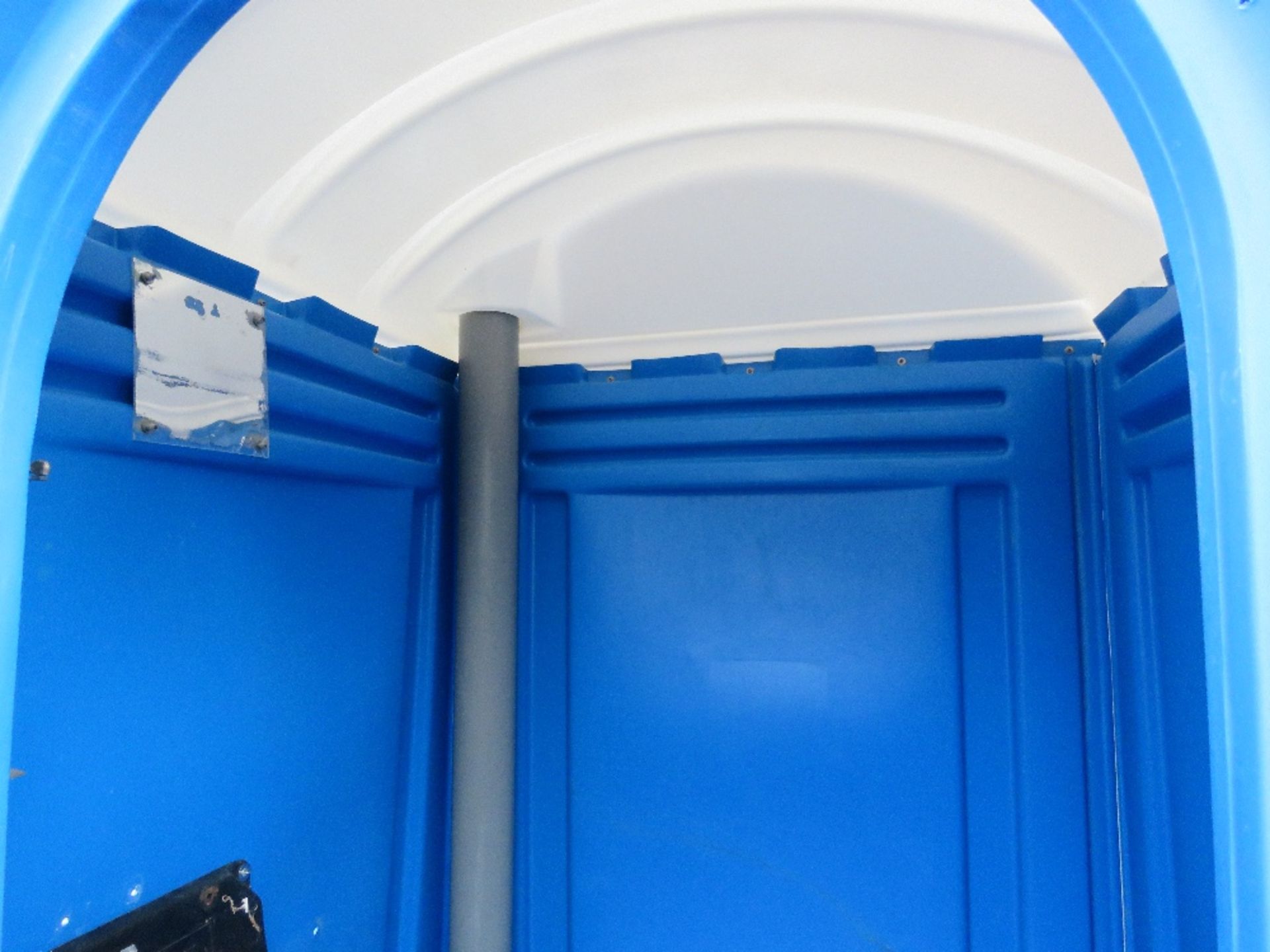 PORTABLE BUILDER'S / EVENT TOILET - Image 3 of 3