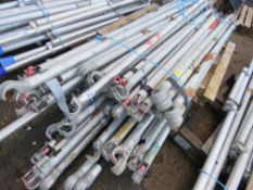 2 X PALLETS OF ASSORTED ALUMINIUM SCAFFOLD TOWER POLES, ASSORTED LENGTHS. SOURCED FROM COMPANY LI