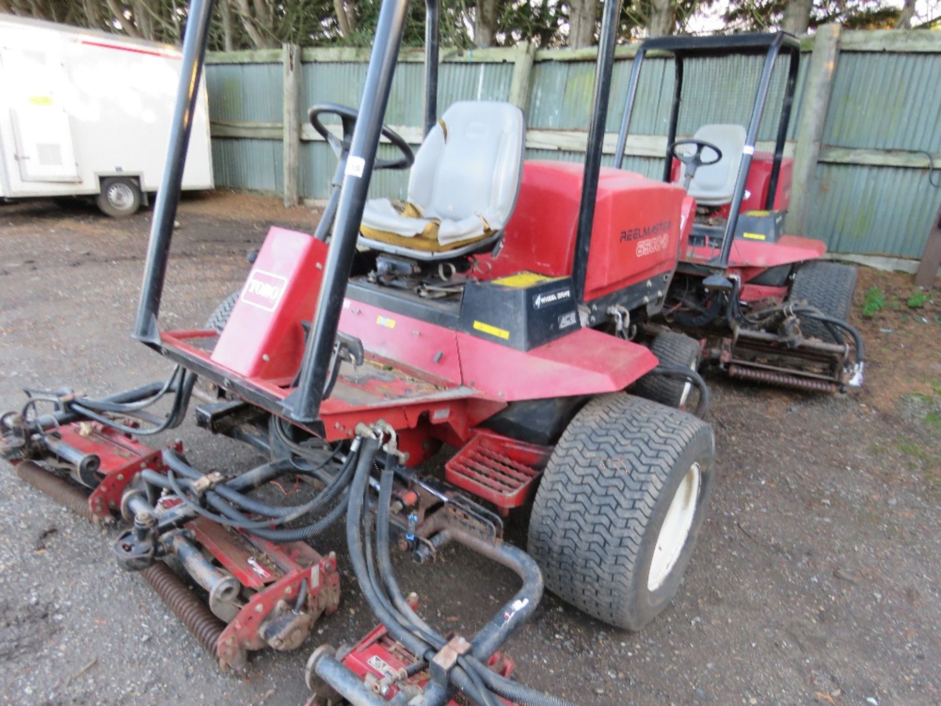 TORO REELMASTER 6500D 5 GANG 4WD MOWER, EX GOLF COURSE. WHEN TESTED WAS SEEN TO RUN, DRIVE AND BLADE