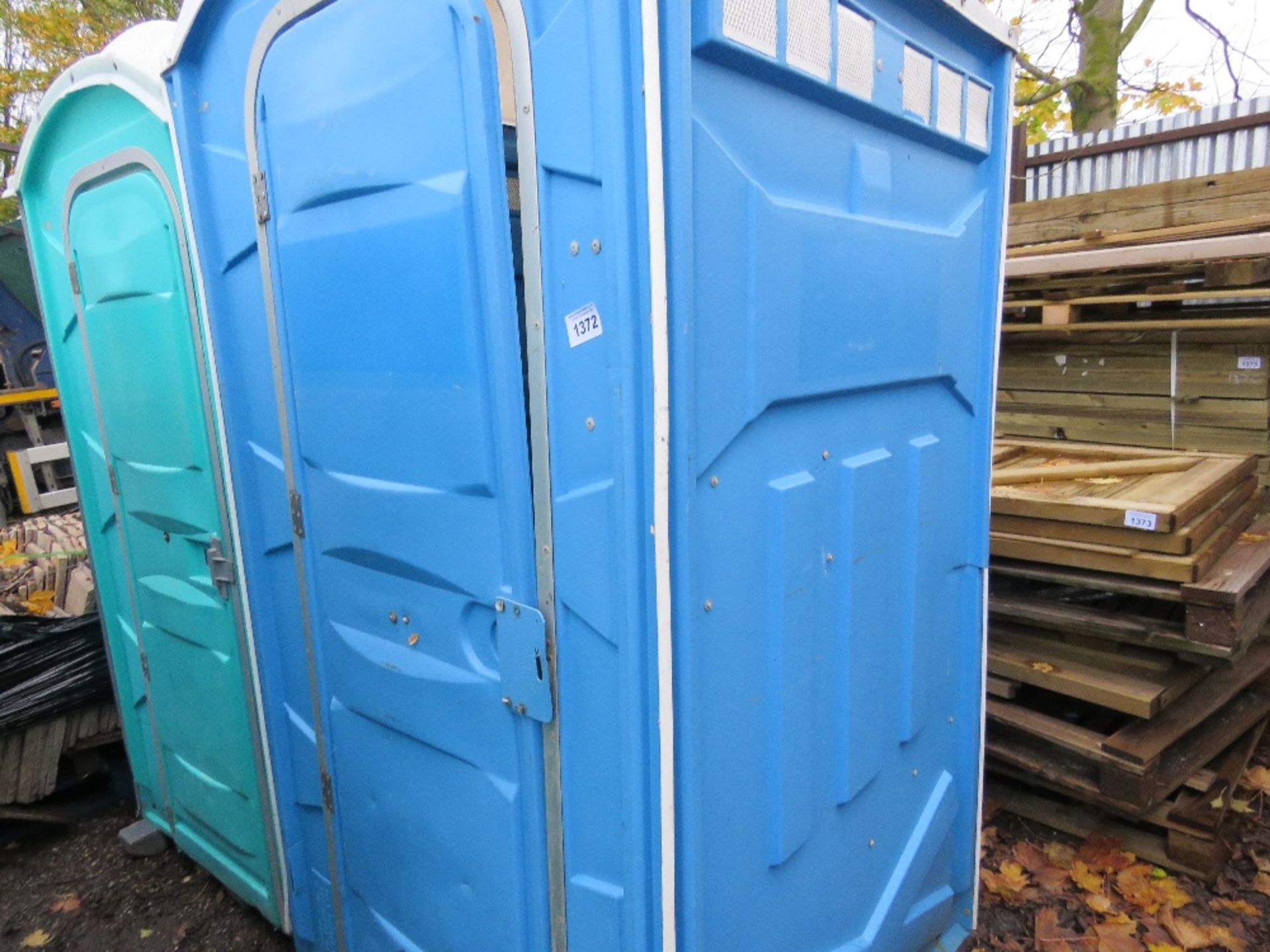 PORTABLE SITE / BUILDER'S TOILET.