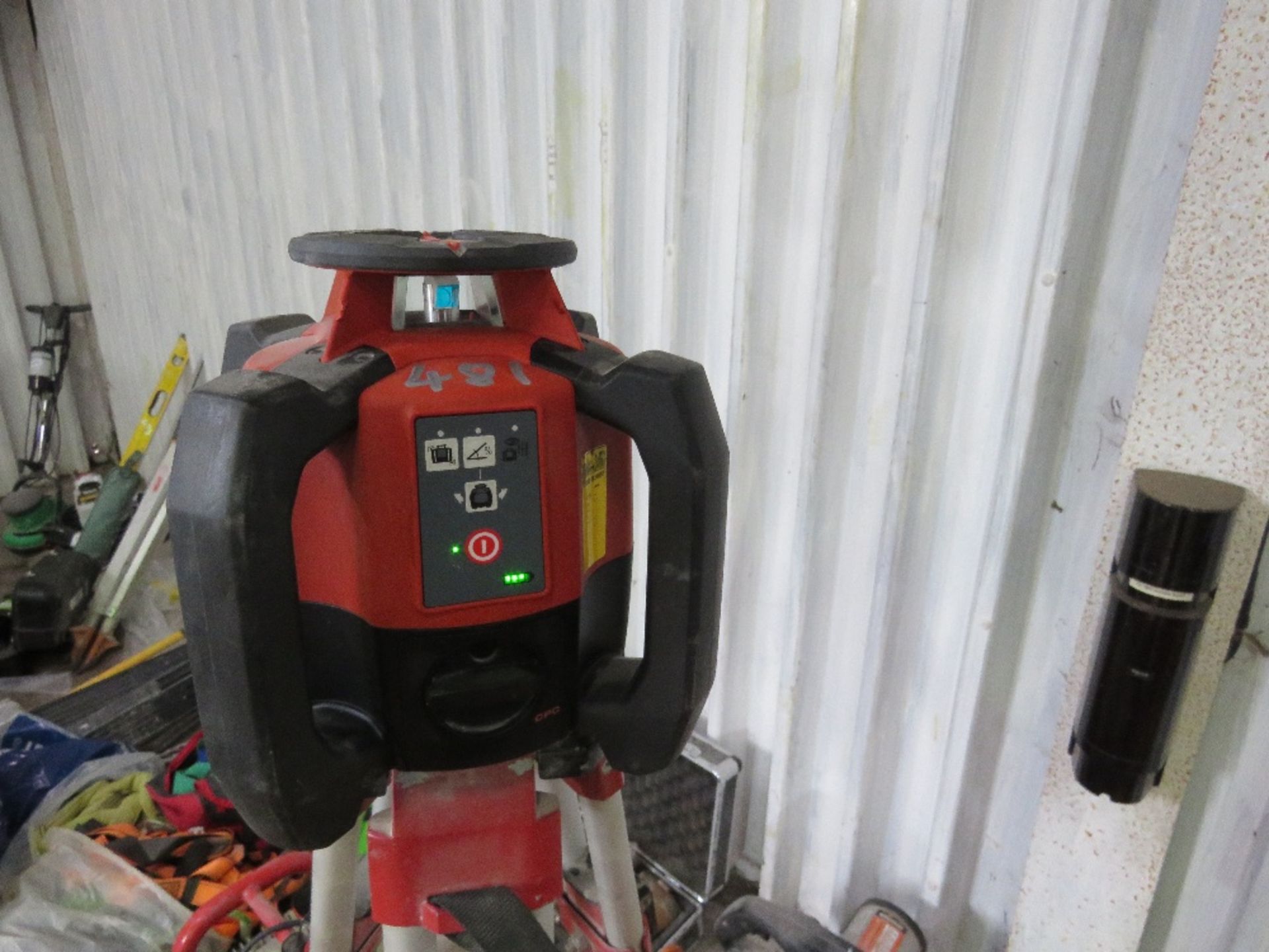 HILTI PR30 LASER LEVEL SET WITH TRIPOD AND TARGET HEADS AS SHOWN. SOURCED FROM COMPANY LIQUIDATIO - Image 4 of 6