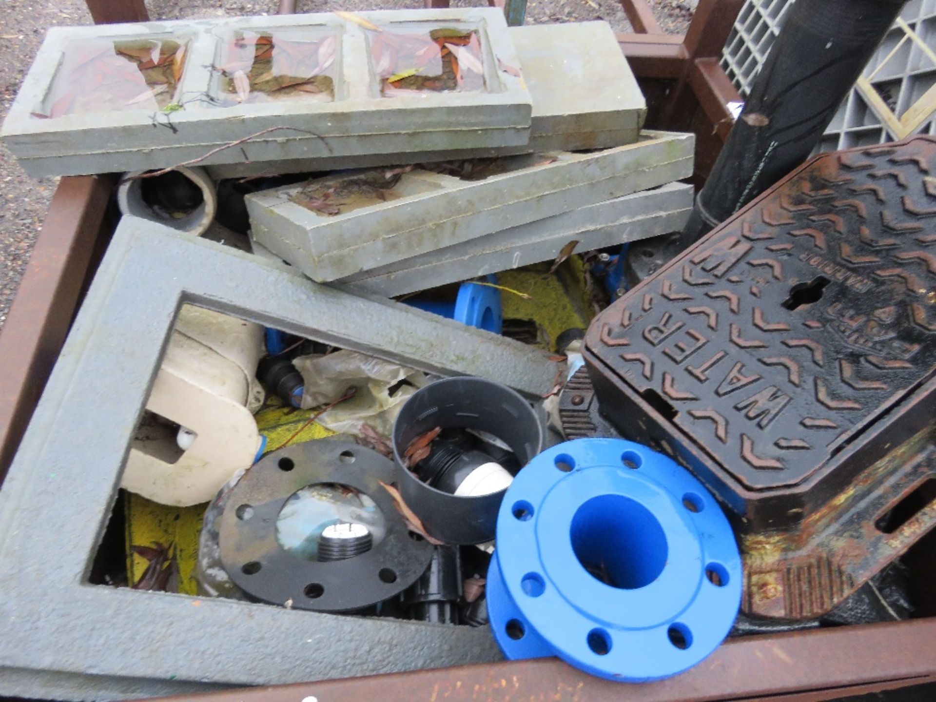 2 X STILLAGES OF DRAINAGE FITTINGS, COVERS ETC. THIS LOT IS SOLD UNDER THE AUCTIONEERS MARGIN SCH - Image 7 of 7