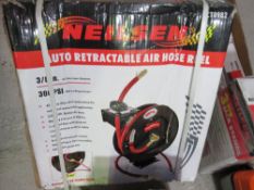 RETRACTABLE AIR HOSE.