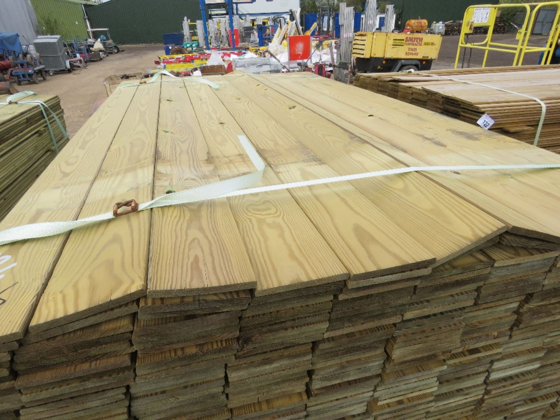 LARGE PACK OF TREATED HIT AND MISS TIMBER CLADDING BOARDS. 1.75M LENGTH X 95MM WIDTH APPROX. - Image 3 of 3