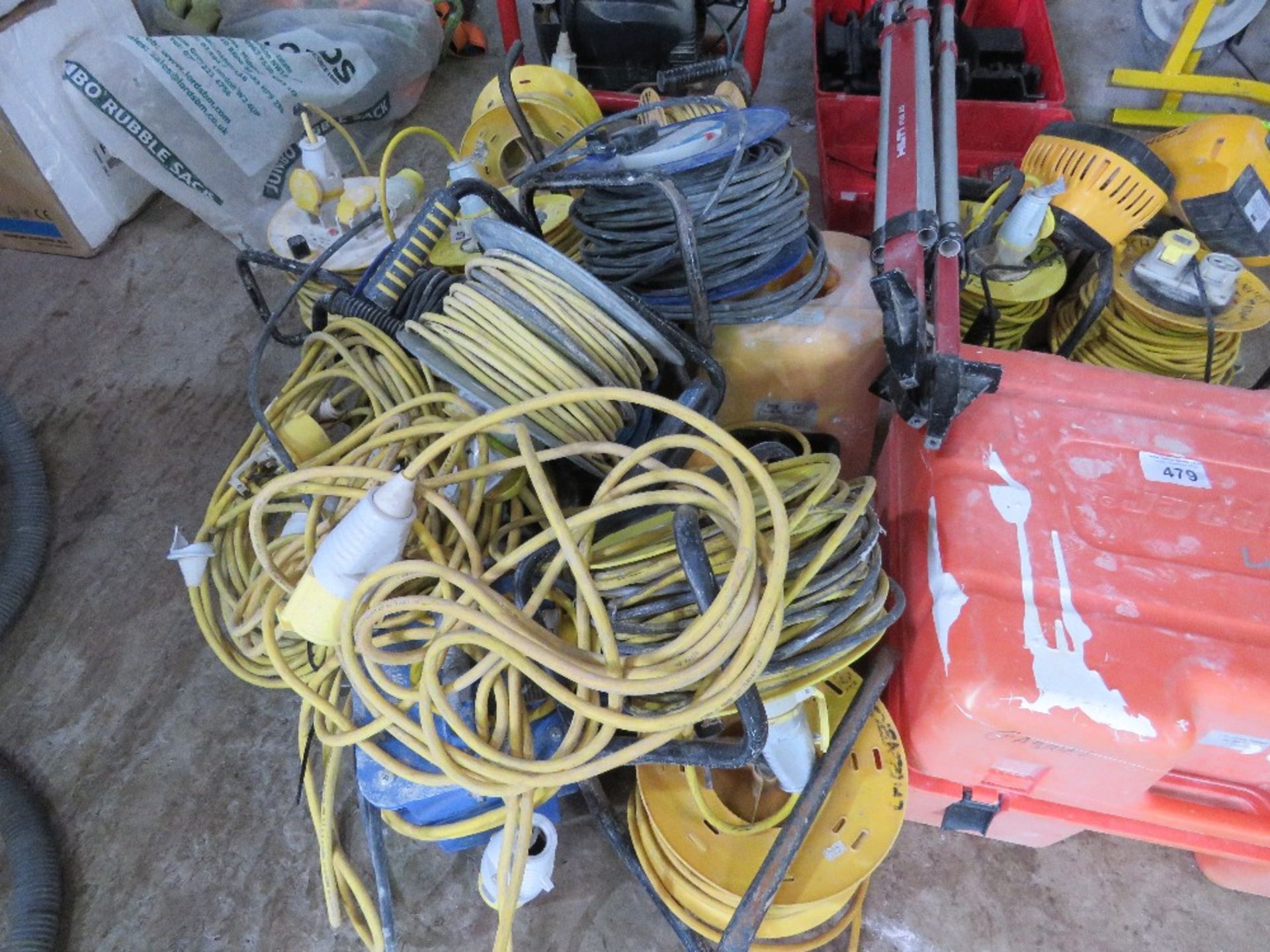 LARGE NUMBER OF 110VOLT AND 240VOLT EXTENSION LEADS. SOURCED FROM COMPANY LIQUIDATION. - Image 2 of 3