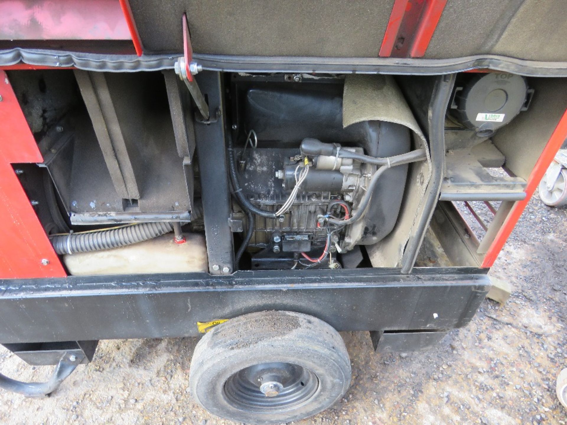 MOSA WELDER GENERATOR BARROW. WHEN TESTED WAS SEEN TO RUN BUT DID NOT SHOW OUTPUT (STARTER A BIT LAZ - Image 6 of 6