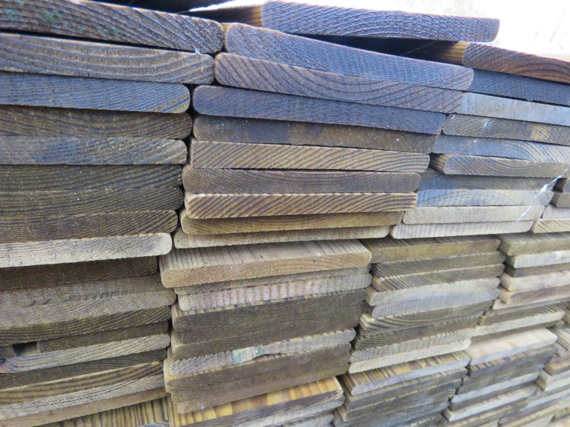 LARGE PACK OF TREATED HIT AND MISS TIMBER CLADDING BOARDS. 1.75M LENGTH X 95MM WIDTH APPROX. - Image 4 of 4