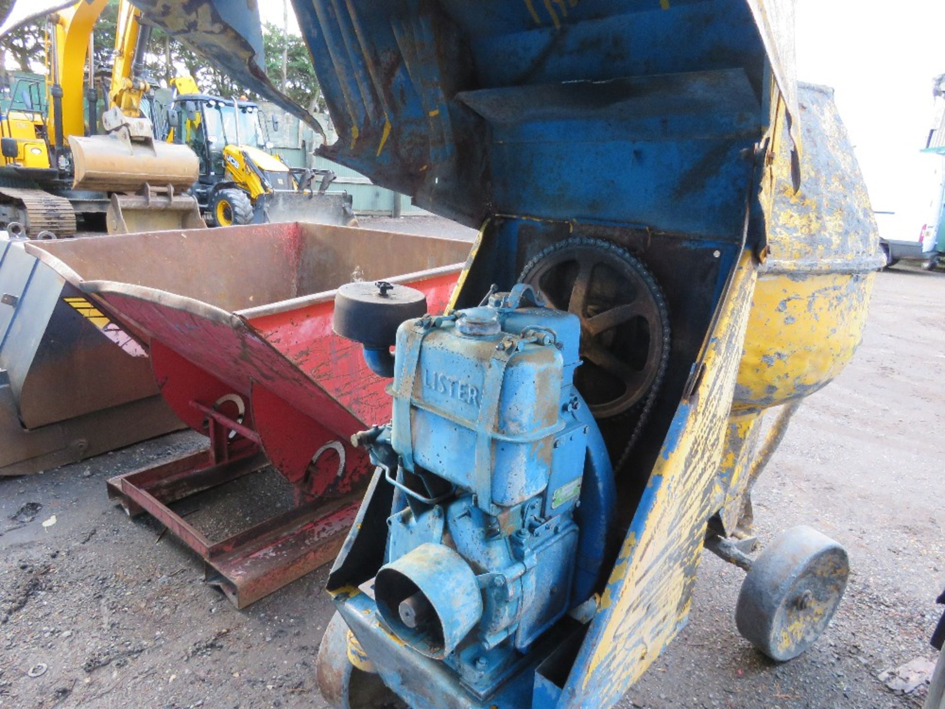 LISTER HANDLE START DIESEL SITE CEMENT MIXER. WITH HANDLE. - Image 3 of 4