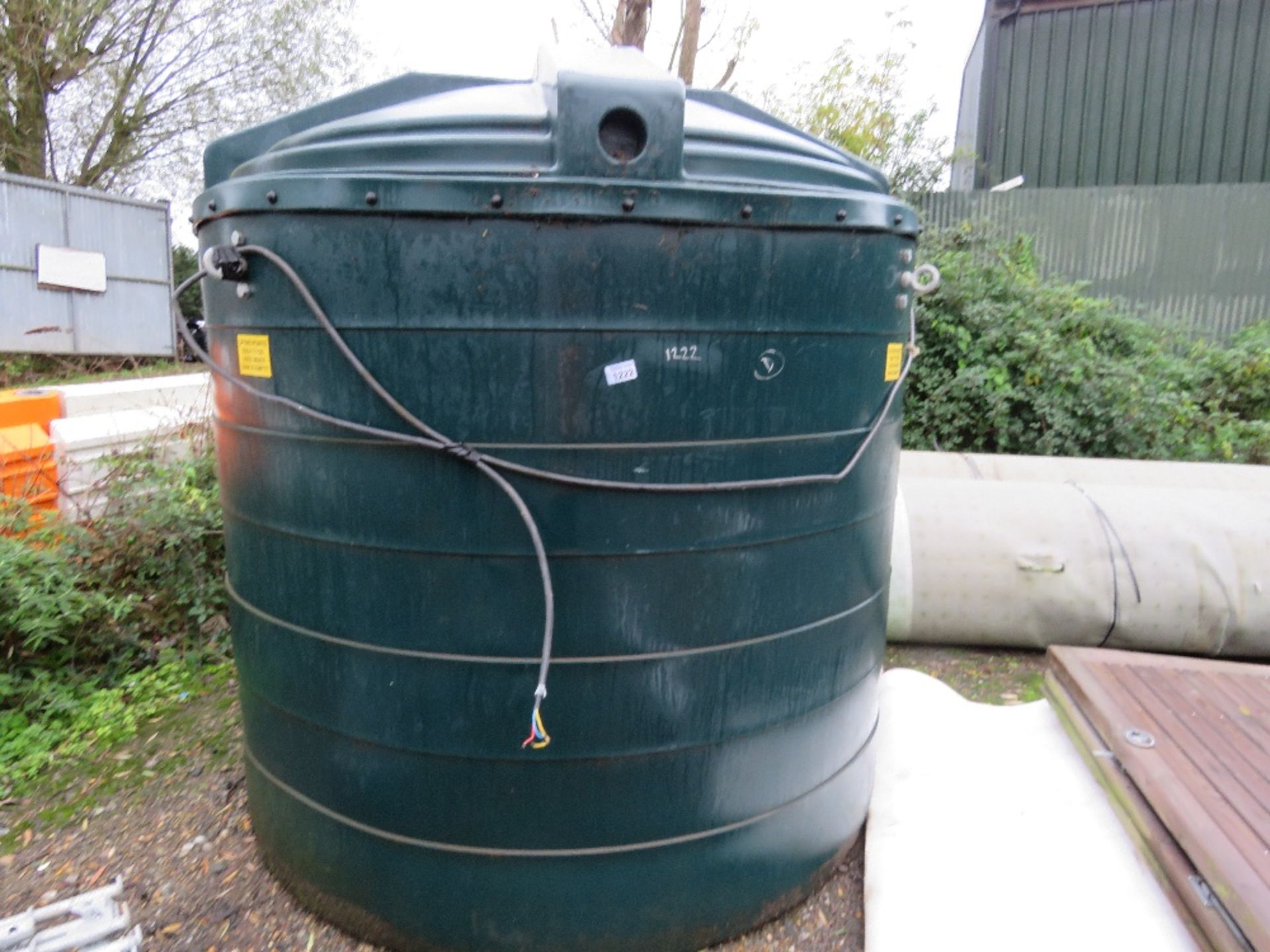 HARLEQUIN 5000FS FUEL STATION BUNDED TANK WITH 240VOLT PUMP. PREVIOUSLY USED FOR WHITE DIESEL. DIR