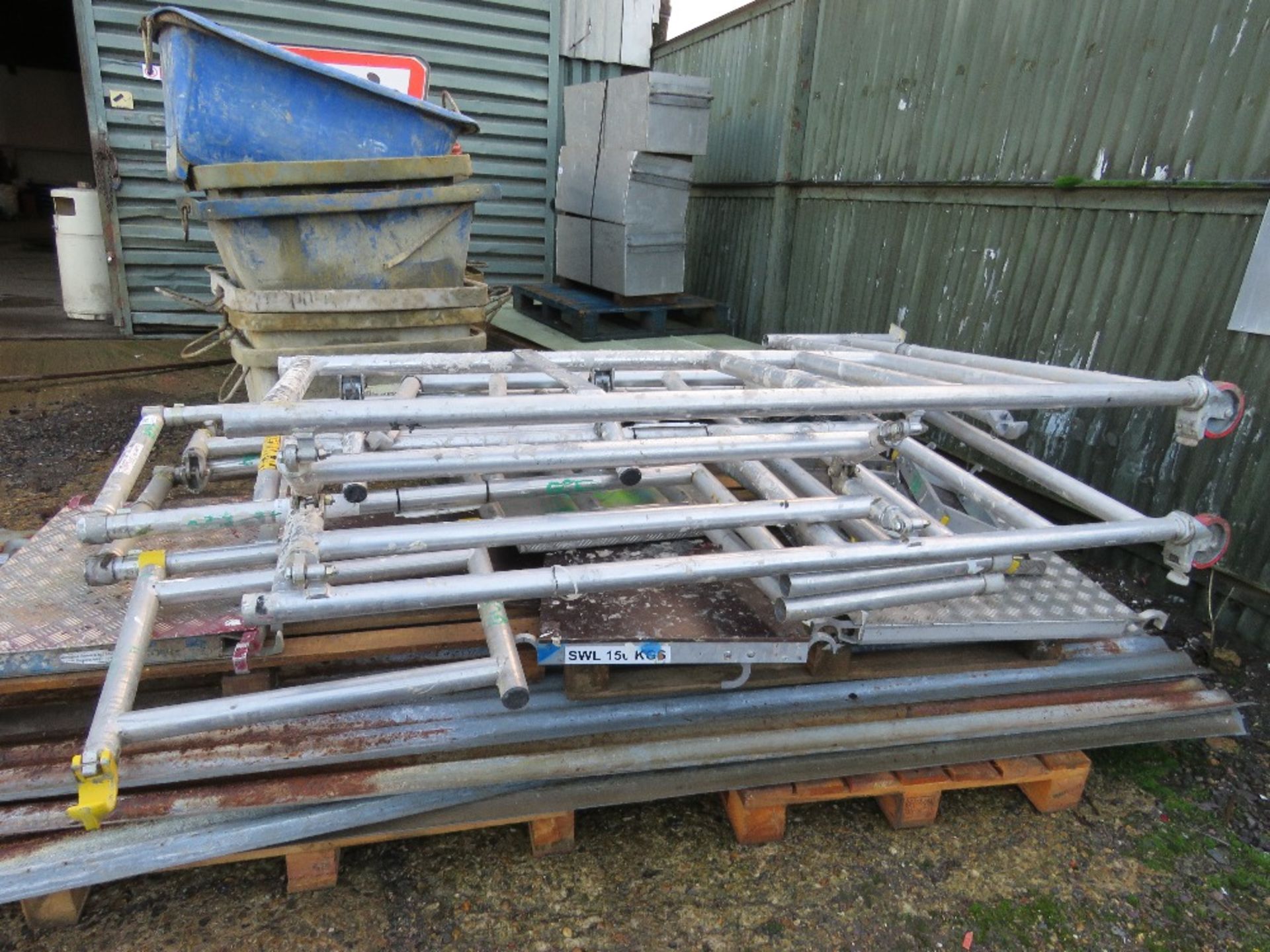 2 X ALUMINIUM PODIUMS WITH PLATFORMS. THIS LOT IS SOLD UNDER THE AUCTIONEERS MARGIN SCHEME, THERE - Image 2 of 4