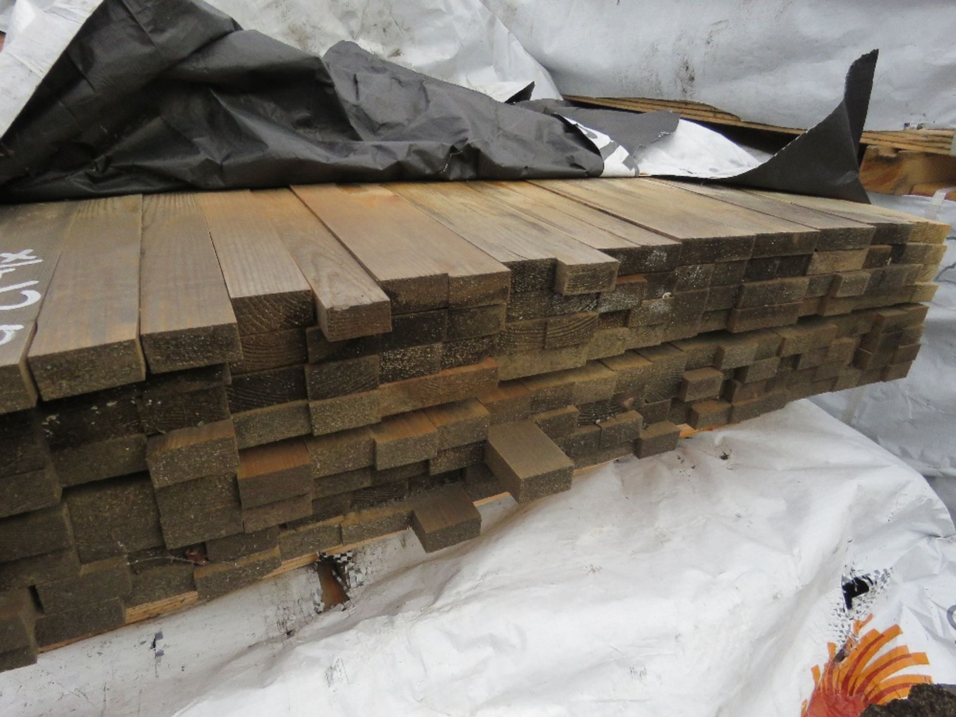 STACK CONTAINING 4 X PACKS OF ASSORTED UNTREATED TIMBER BATTENS, BOARDS AND HIT AND MISS BOARDS 1.55 - Image 2 of 6