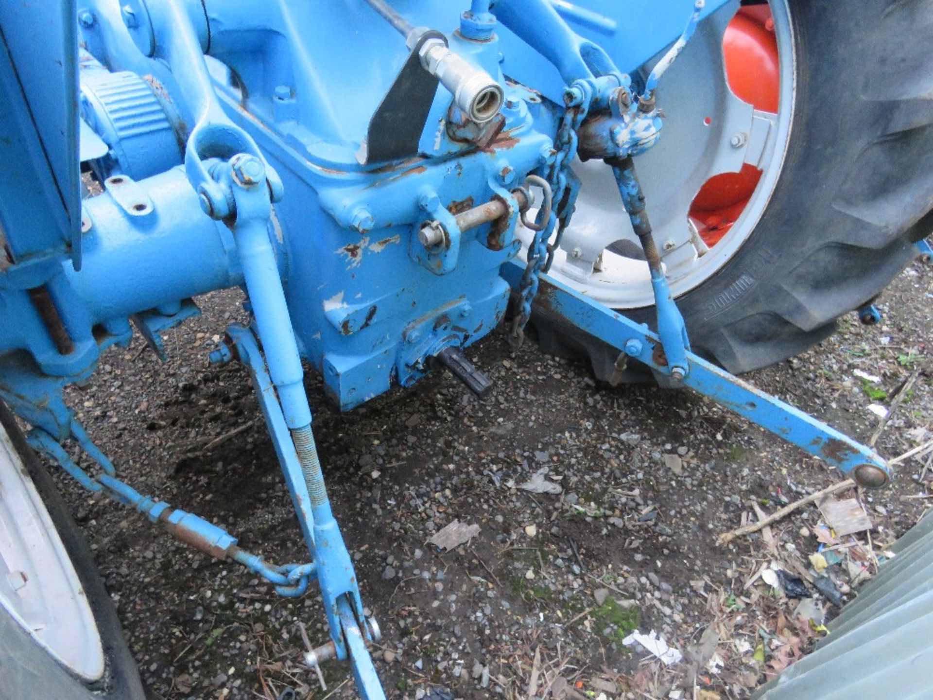 FORDSON SUPER MAJOR VINTAGE TRACTOR. DIRECT FROM LOCAL COLLECTION, OWNER DOWNSIZING. WHEN TESTED WAS - Image 5 of 5