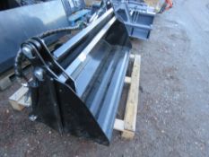 TRACTOR FOREND LOADER BUCKET, 4 IN 1 HYDRAULIC TYPE, 1.5M WIDTH, EURO 8 TYPE BRACKETS, UNUSED.