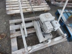 PETROL ENGINED SCREED BEAM VIBRATOR HEAD. THIS LOT IS SOLD UNDER THE AUCTIONEERS MARGIN SCHEME, T