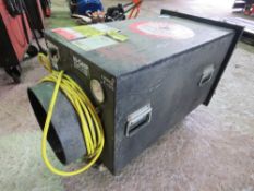 DUST FILTRATION UNIT, 110VOLT POWERED. THIS LOT IS SOLD UNDER THE AUCTIONEERS MARGIN SCHEME, THER