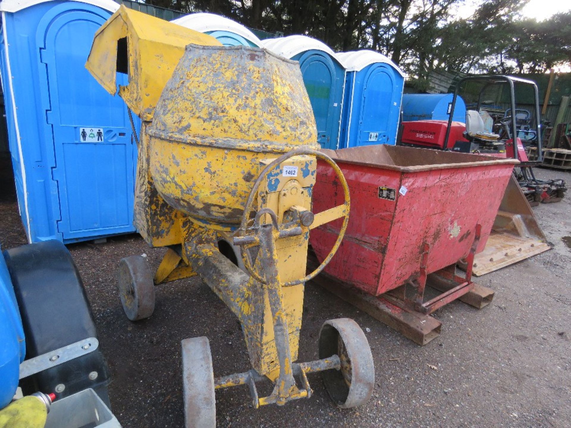 LISTER HANDLE START DIESEL SITE CEMENT MIXER. WITH HANDLE.